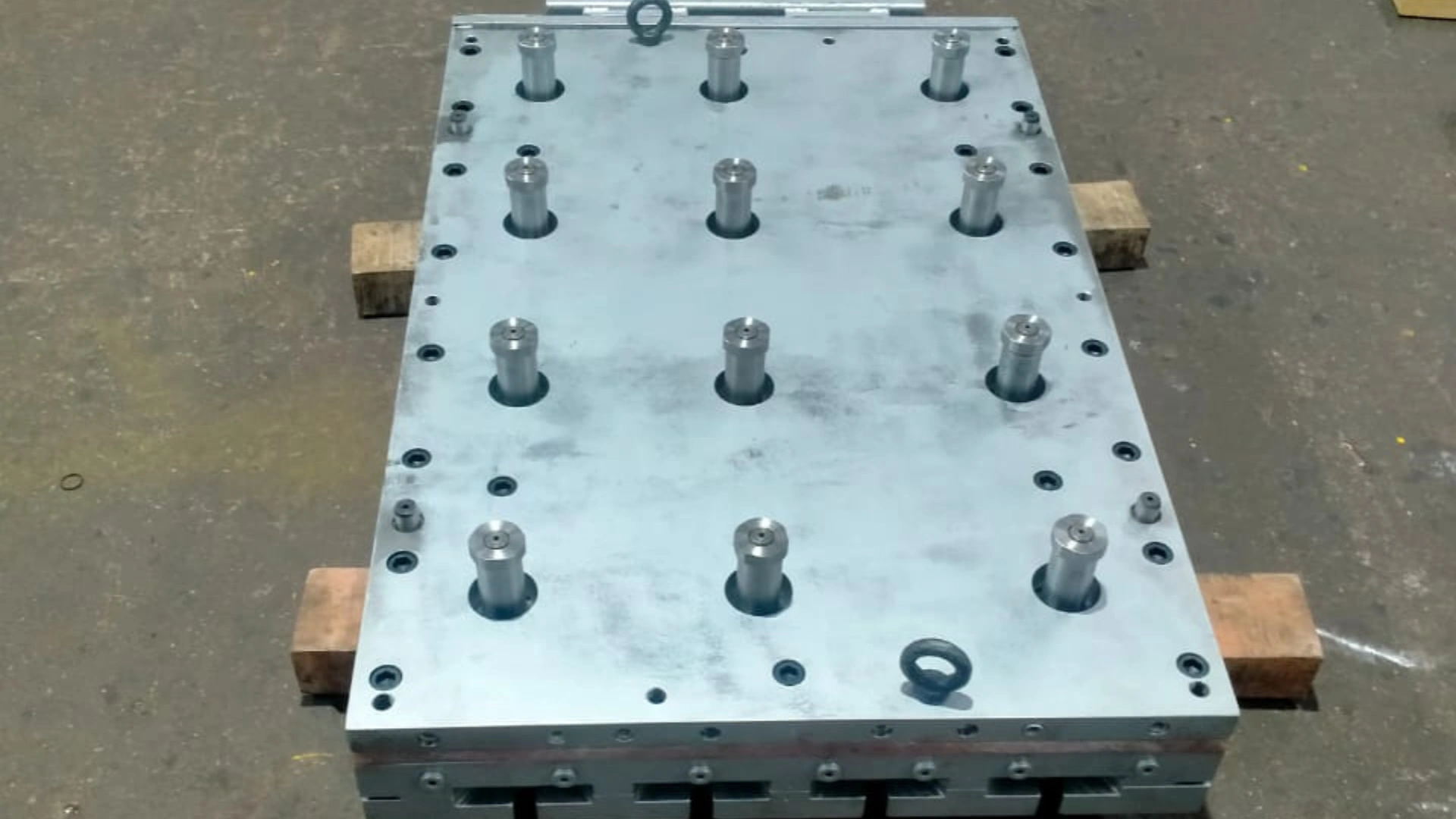 COLD RUNNER BLOCK COLD RUNNER BLOCK